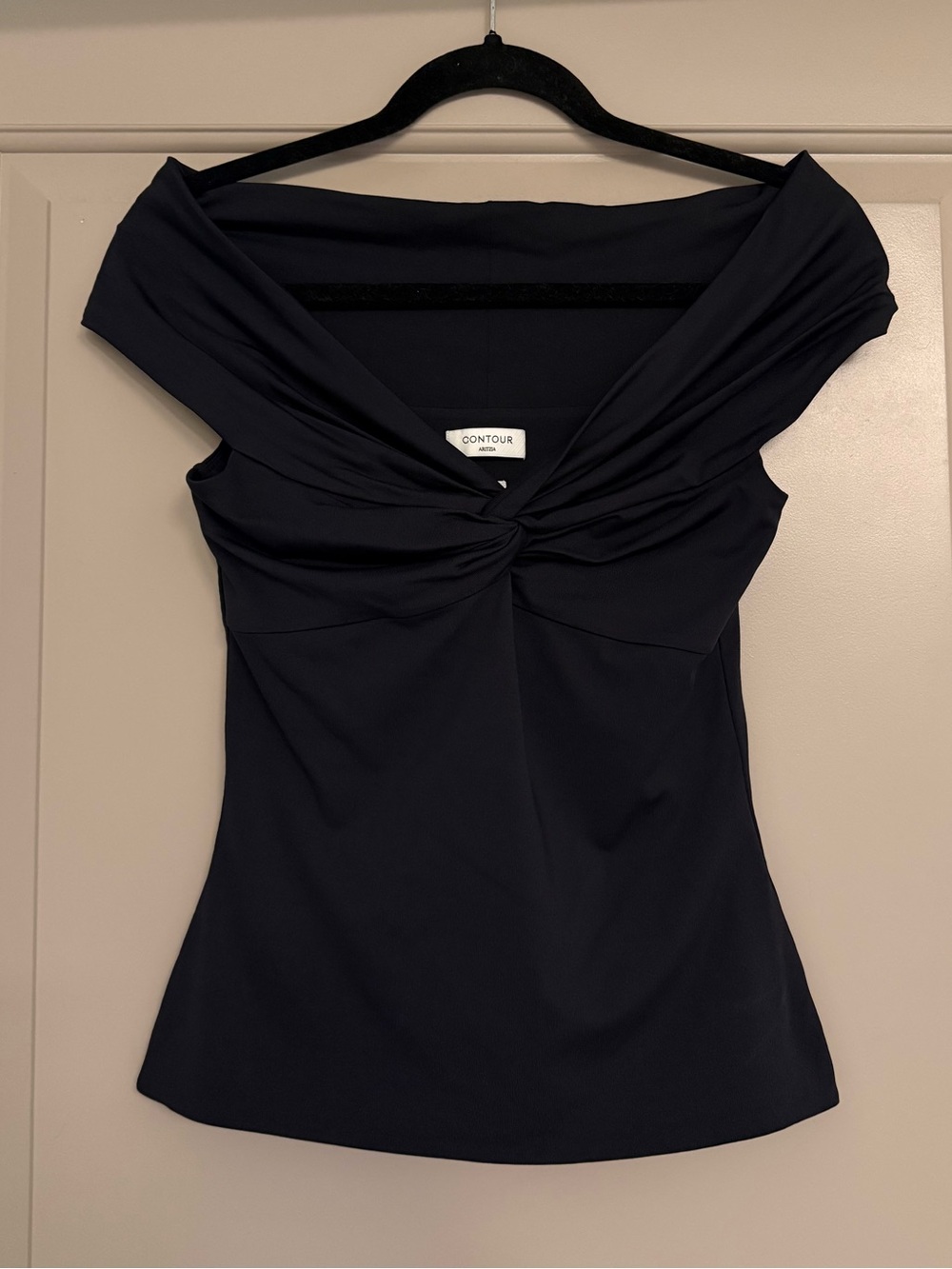 Aritzia Contour Twist-Off Shoulder Top - Picture 2 of 4
